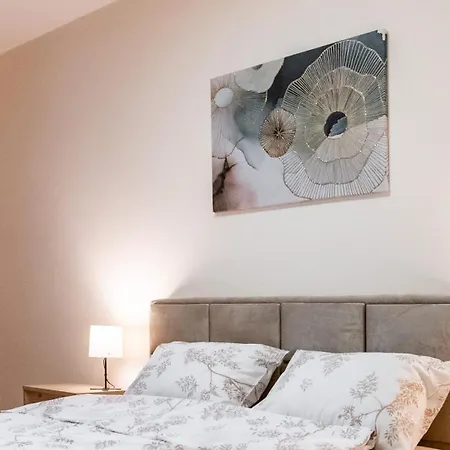 Place Apartment *